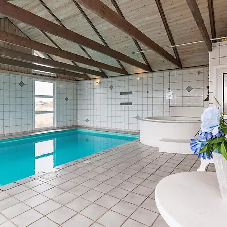 8 Person In Blavand-by Traum Feriehus Blåvand