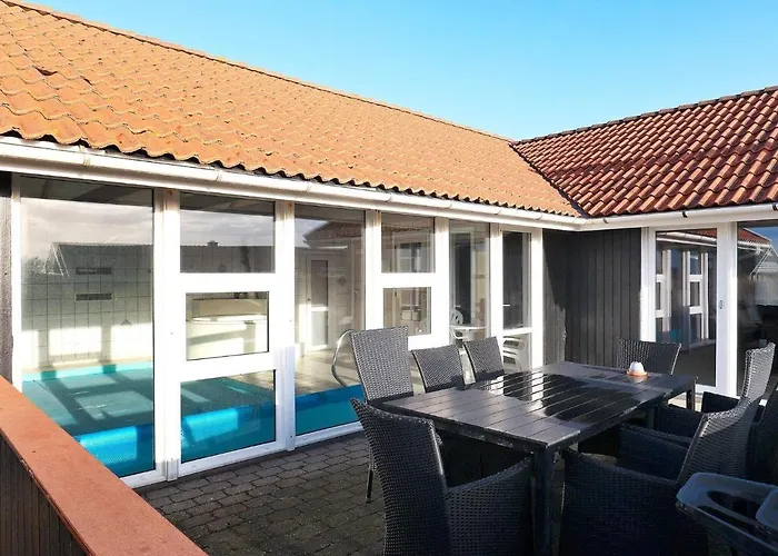 8 Person In Blavand-by Traum ブラーバンド